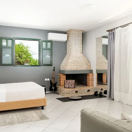 Apartman Orama Stone - Authentic Hospitality In A Historical Location, By Zantewize