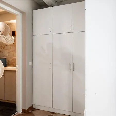 Apartman Orama Stone - Authentic Hospitality In A Historical Location, By Zantewize