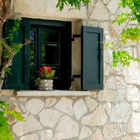 Orama Stone - Authentic Hospitality In A Historical Location, By Zantewize