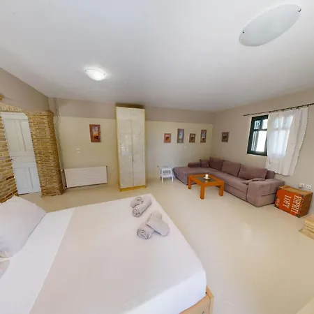 Orama Stone - Authentic Hospitality In A Historical Location, By Zantewize Apartmán