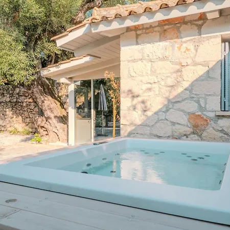 Orama Stone - Authentic Hospitality In A Historical Location, By Zantewize Apartman