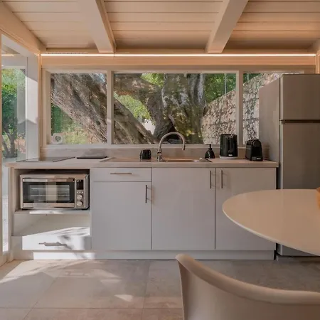 Orama Stone - Authentic Hospitality In A Historical Location, By Zantewize Apartmán